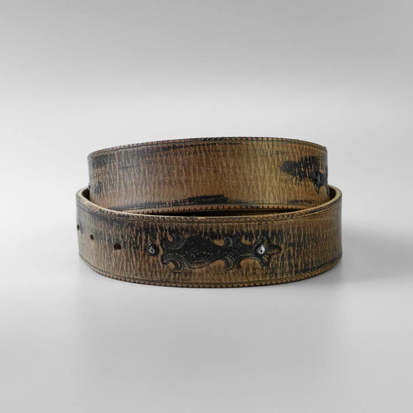 Ručne vyrobený kožený opasok do riflí "Baldur"