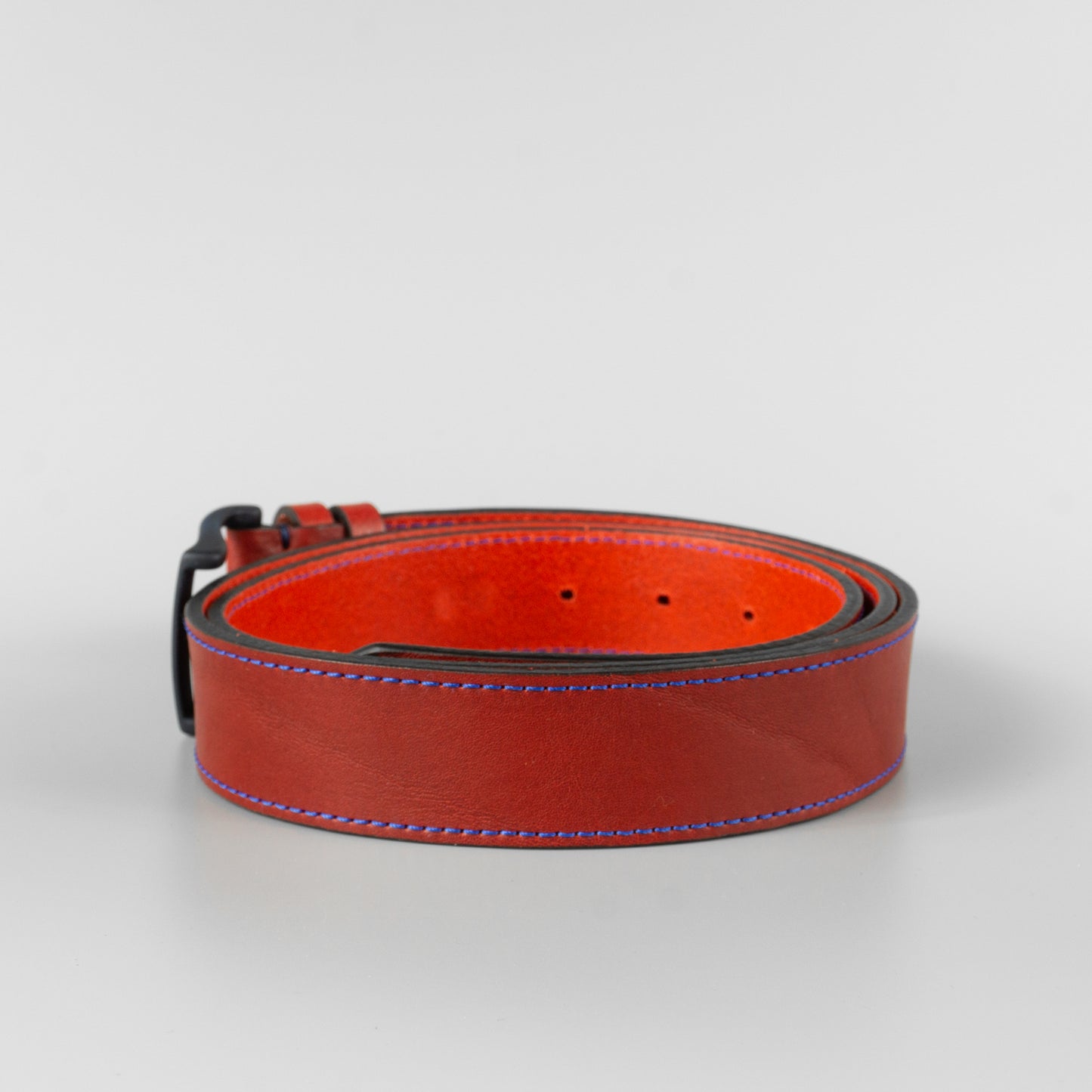 Červený pánsky kožený opasok do riflí  "Rio" široký 3,5 cm